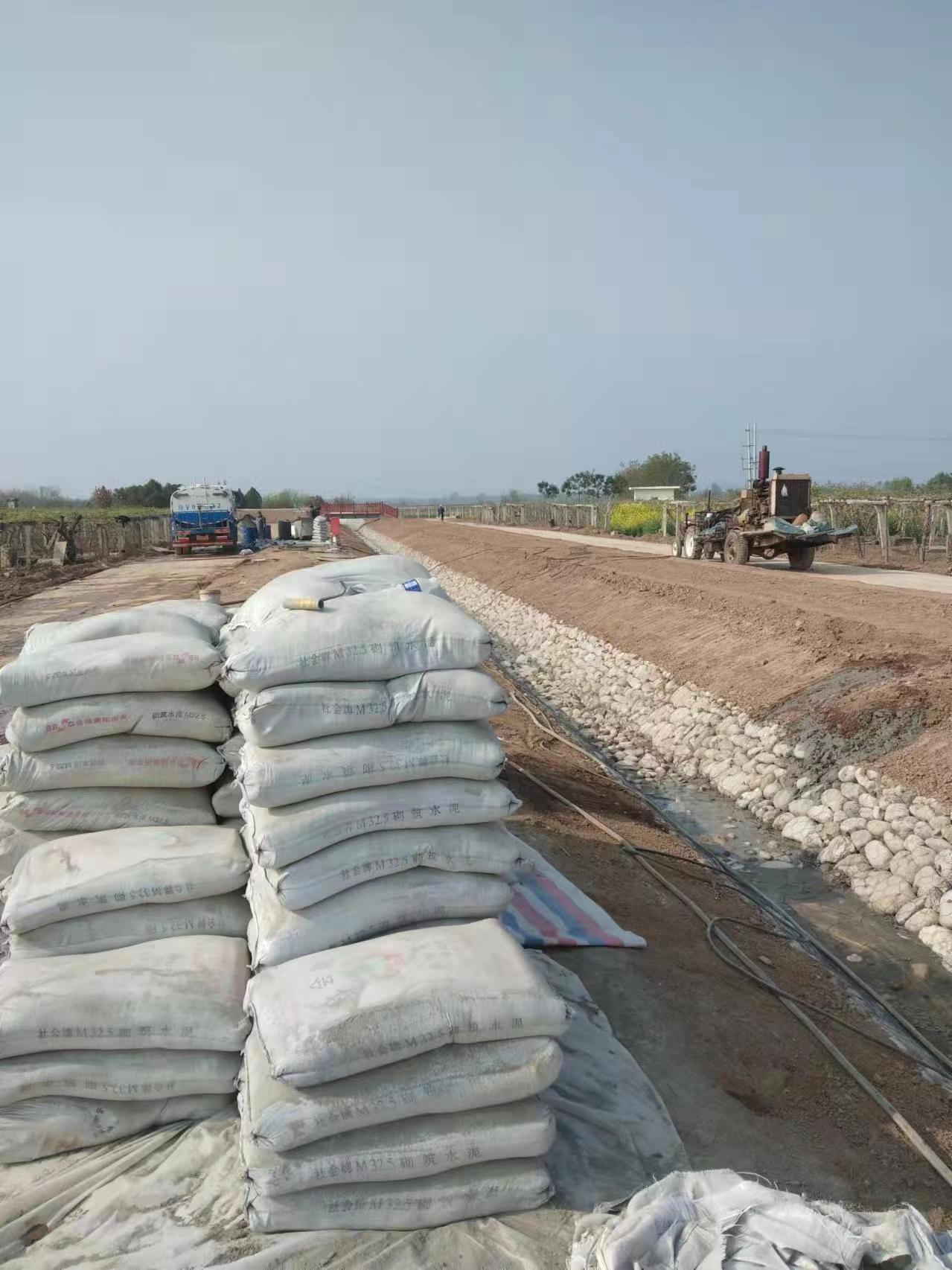 张金镇小导管注浆